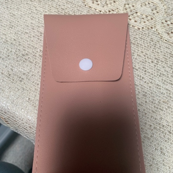 8 piece Makeup Brush Set in pink - Picture 2 of 4